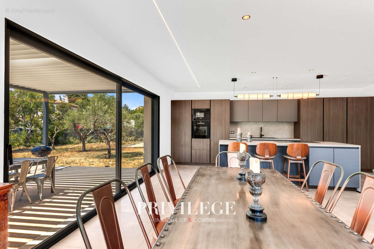 Aups — Exclusivité — Maison neuve avec piscine, prestations soignées et potentiel d’évolution - photo 16