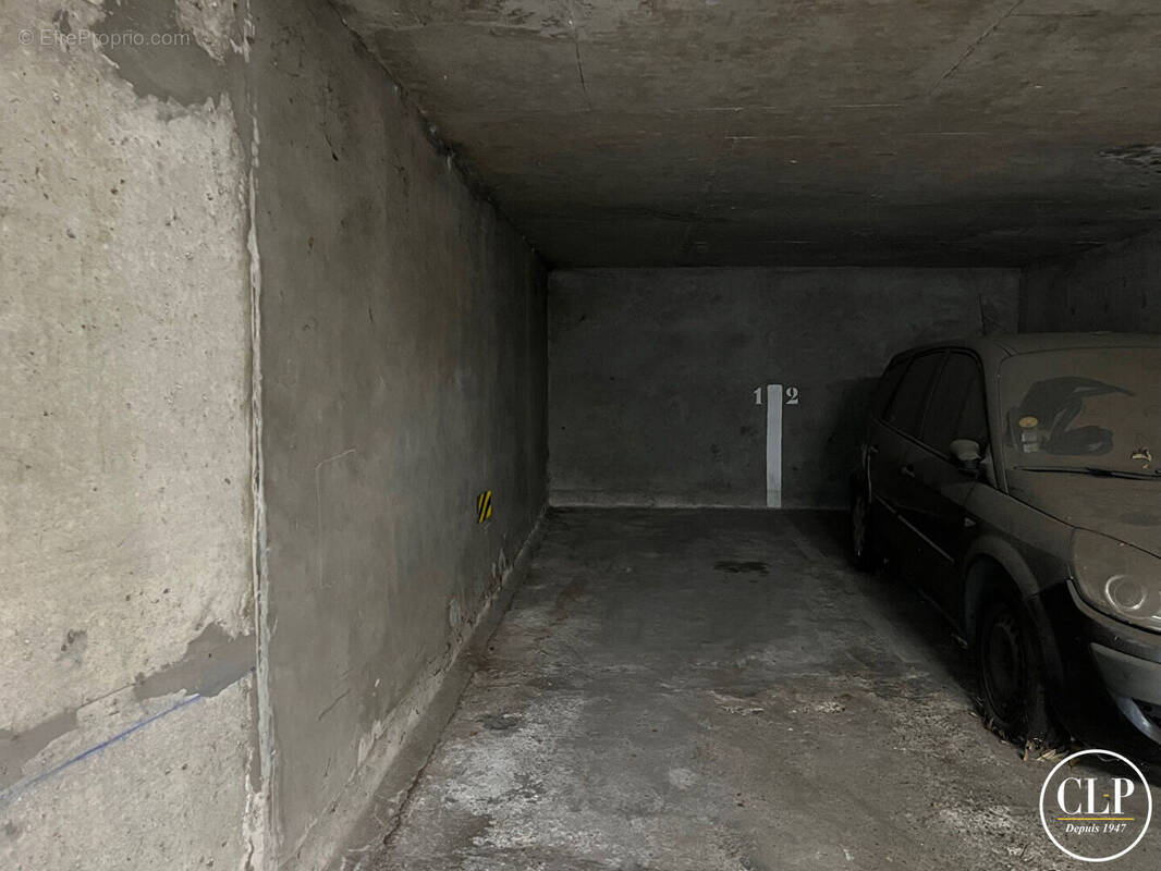 Parking à FONTENAY-SOUS-BOIS