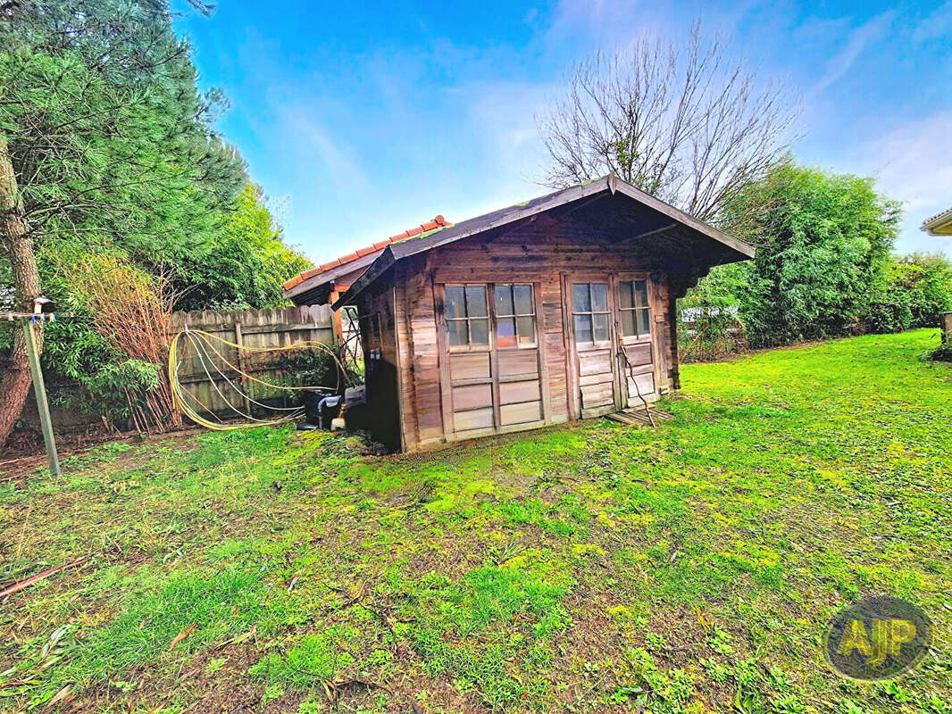 Maison à PARENTIS-EN-BORN