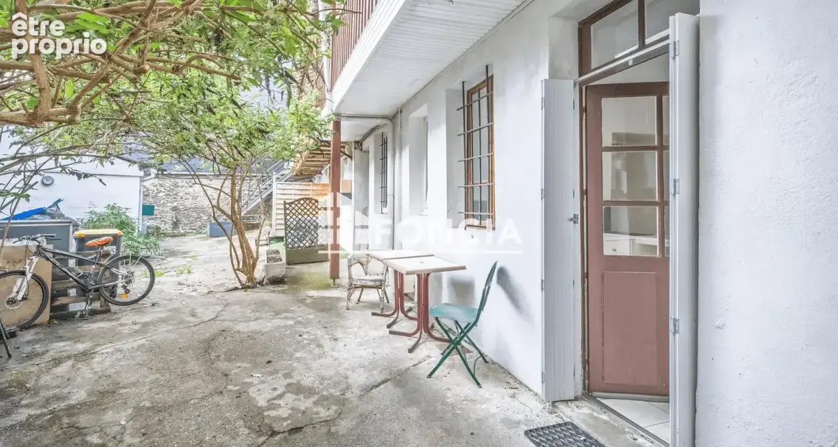 EXCLUSIVITE FONCIA quartier TALENSAC :  T2 de 34.45 m2 avec terrasse sur cour intérieure au cœur d'un immeuble ancien, à proximi - photo 2