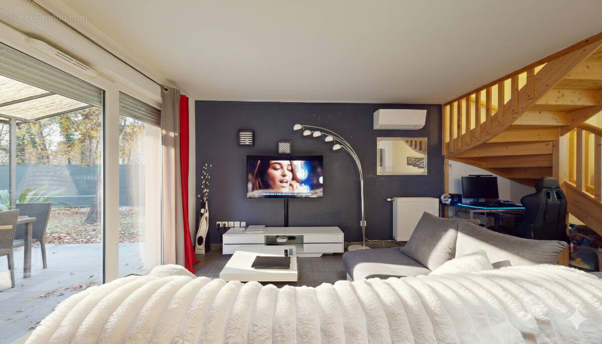 Maison à LA SALVETAT-SAINT-GILLES