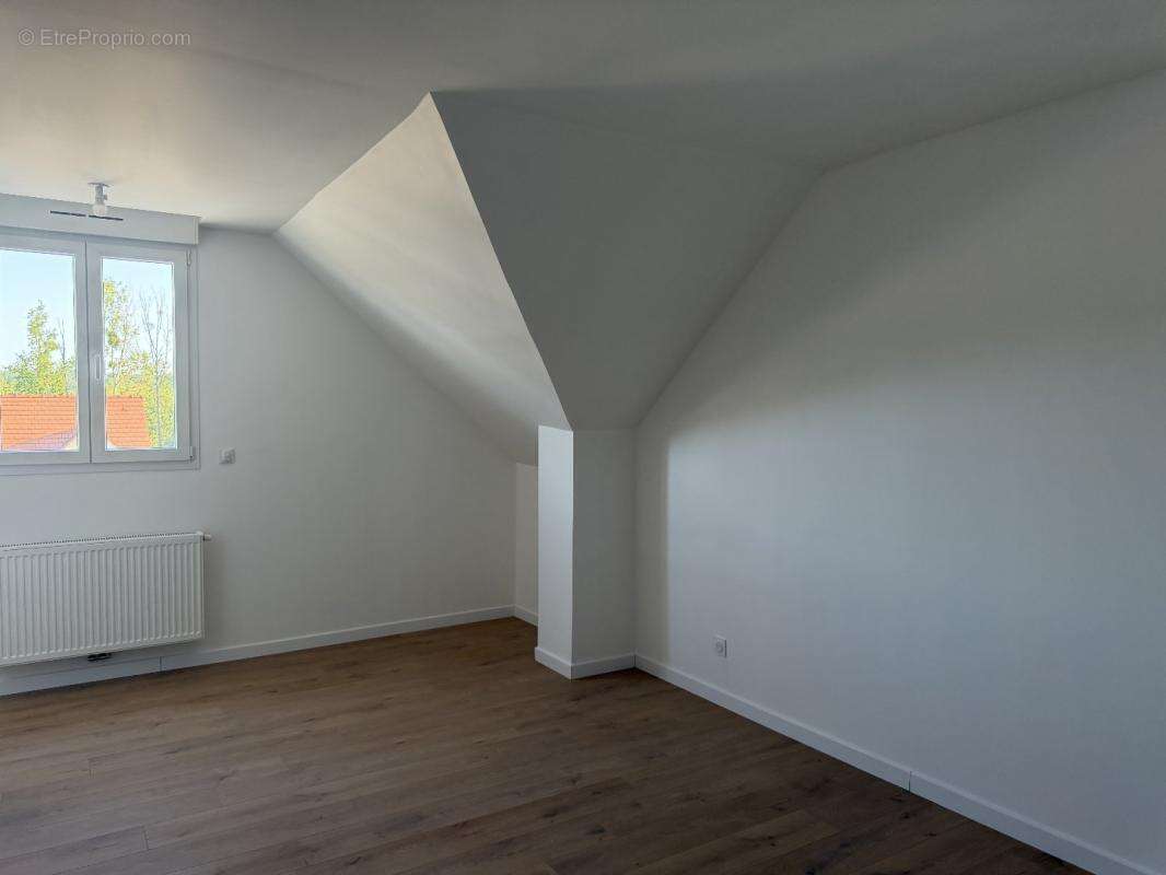 Maison 137 m² à Soissons  - photo 7