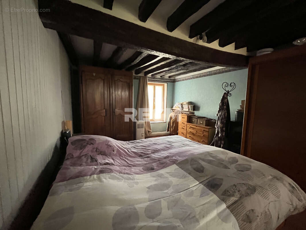 Maison à LA CHAPELLE-LA-REINE