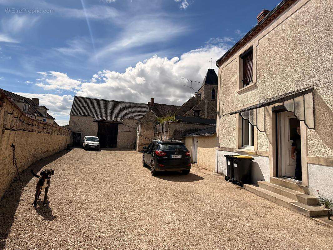 Maison à AUTRUY-SUR-JUINE