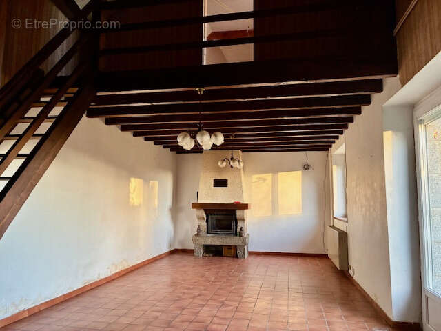 Maison à LA MEAUGON