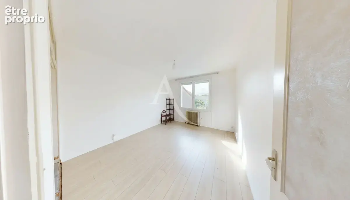 Saint-benoît , maison en pierre de chauvigny, 4 chambres, dpe c - photo 4