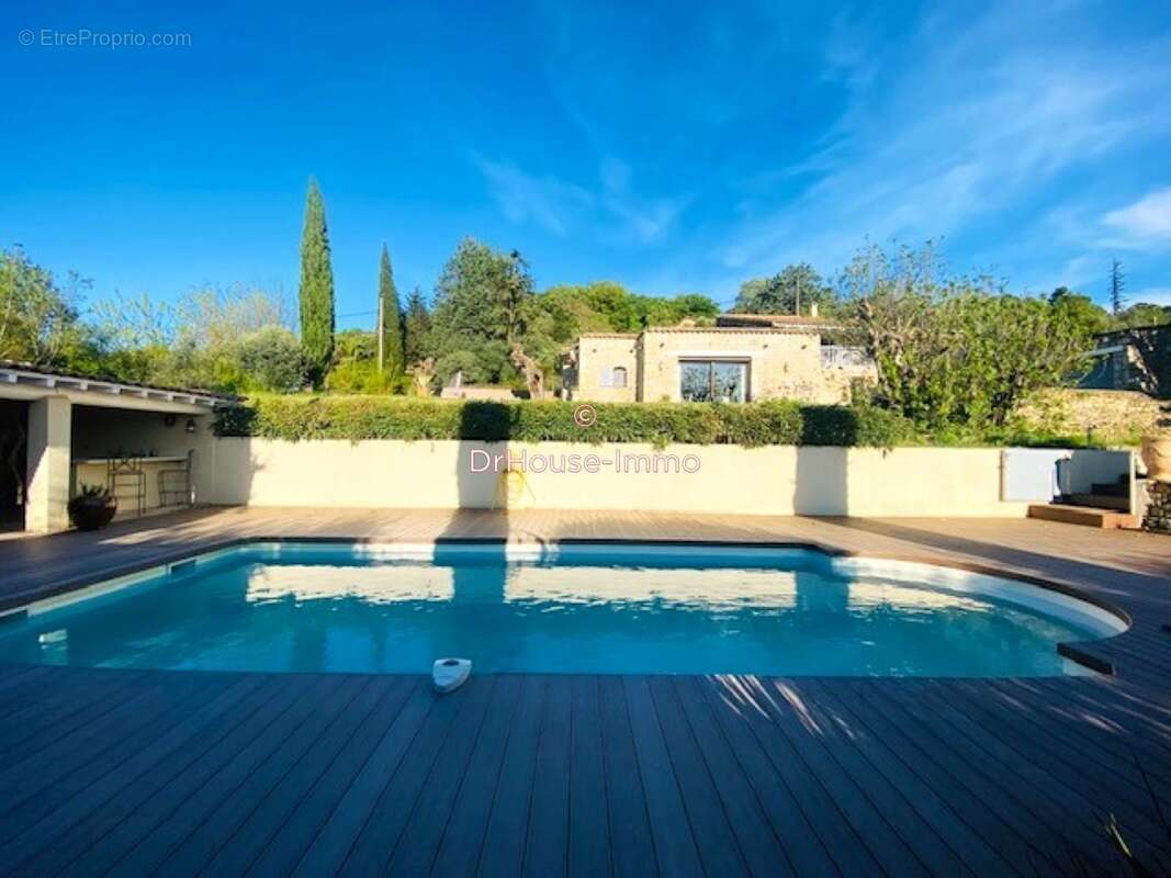 Maison à VEZENOBRES