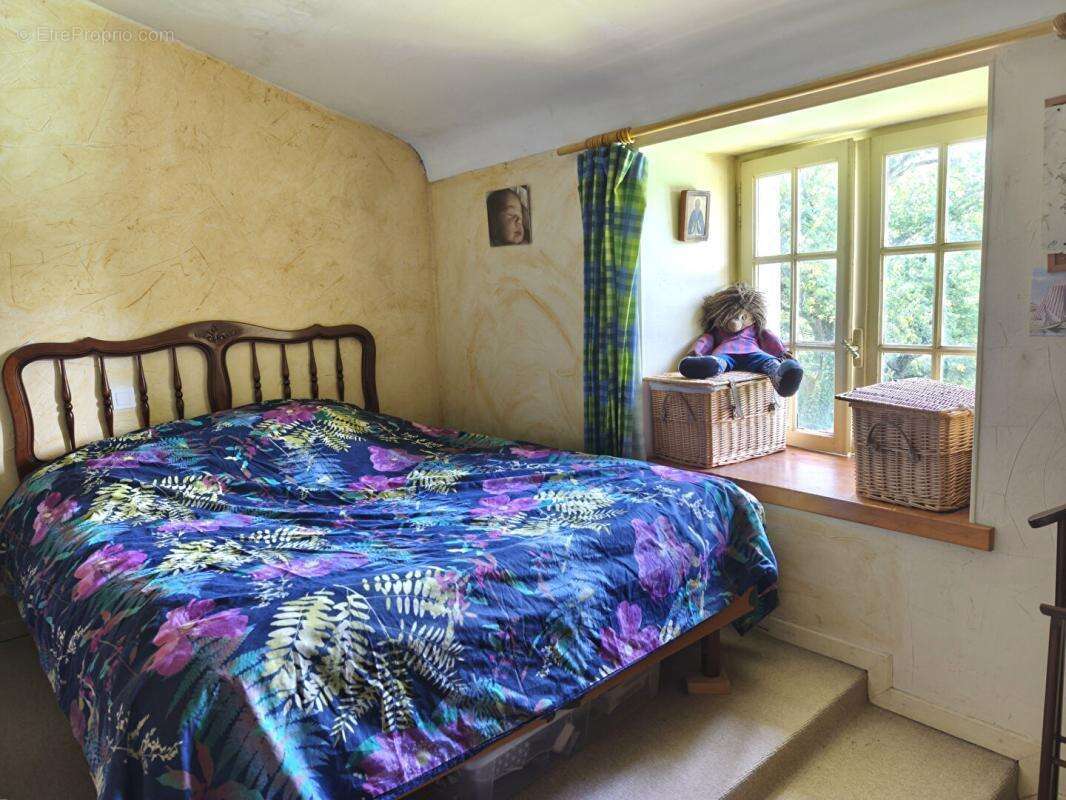 Maison à LA CHAPELLE-BASSE-MER