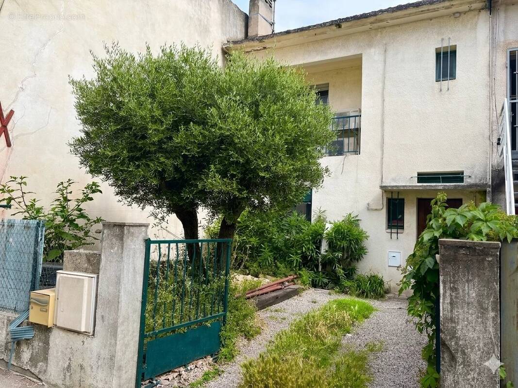 Appartement à ARLES