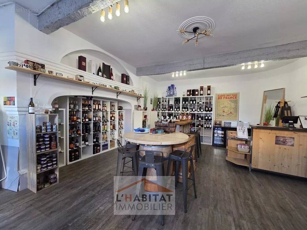 Commerce à LEVIGNAC