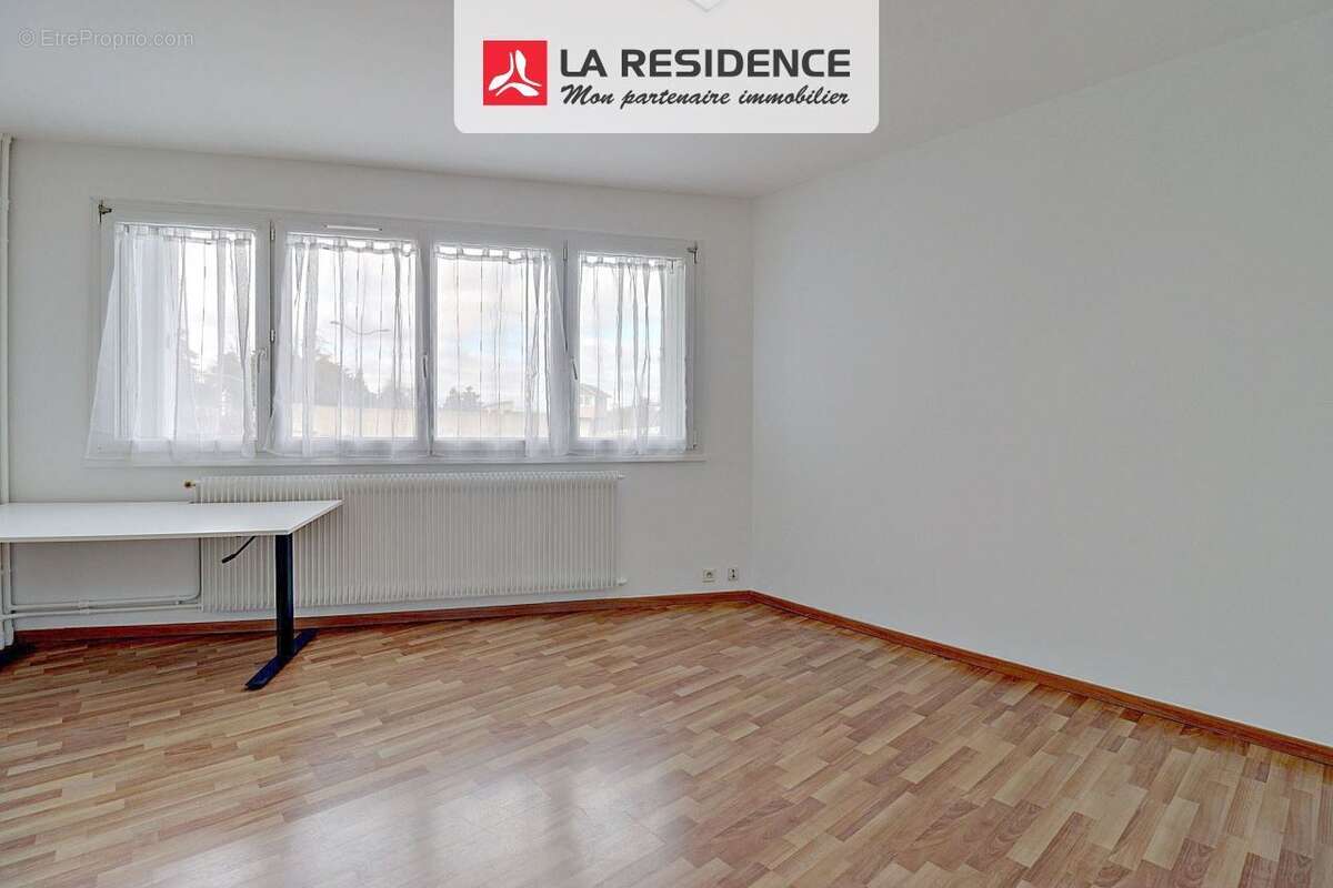 Appartement 30 m² à Poissy  - photo 6