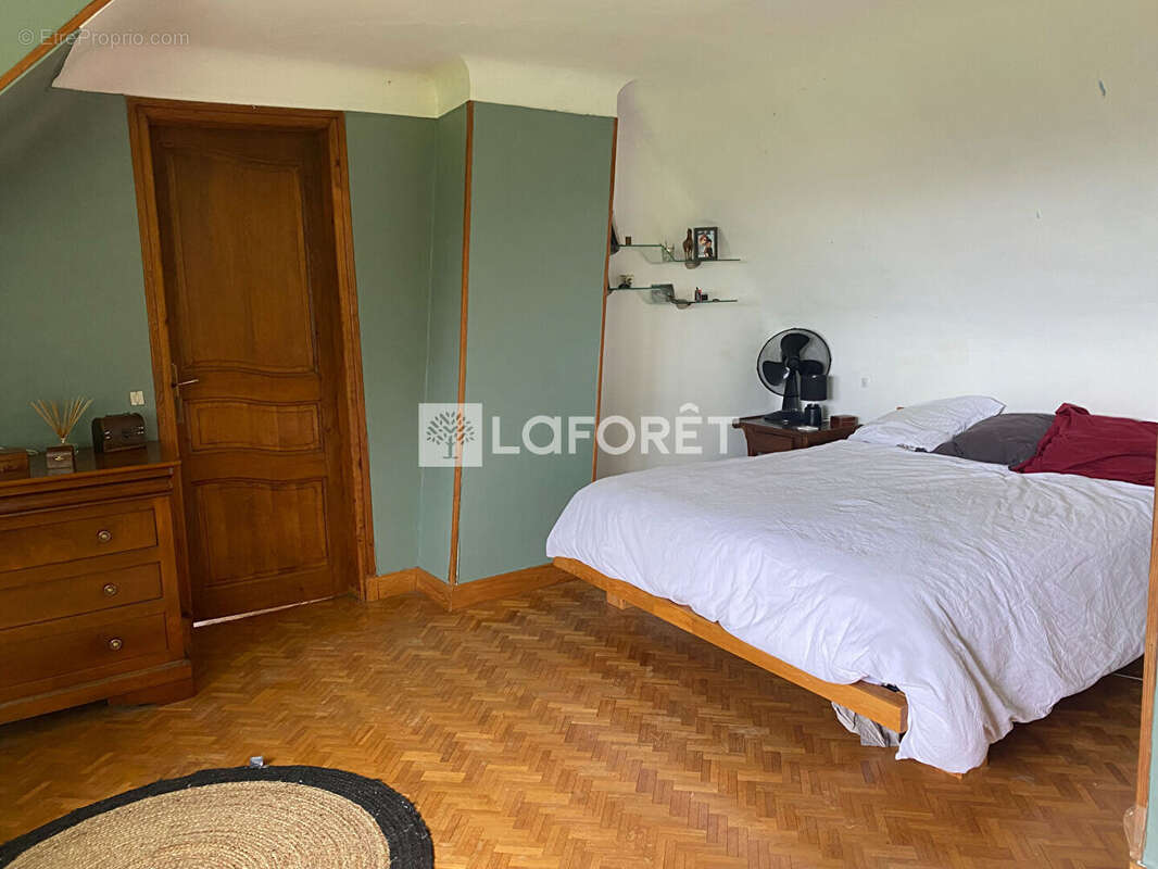 Jolie maison Rolleboise 8 pièces de 165 m² - photo 12