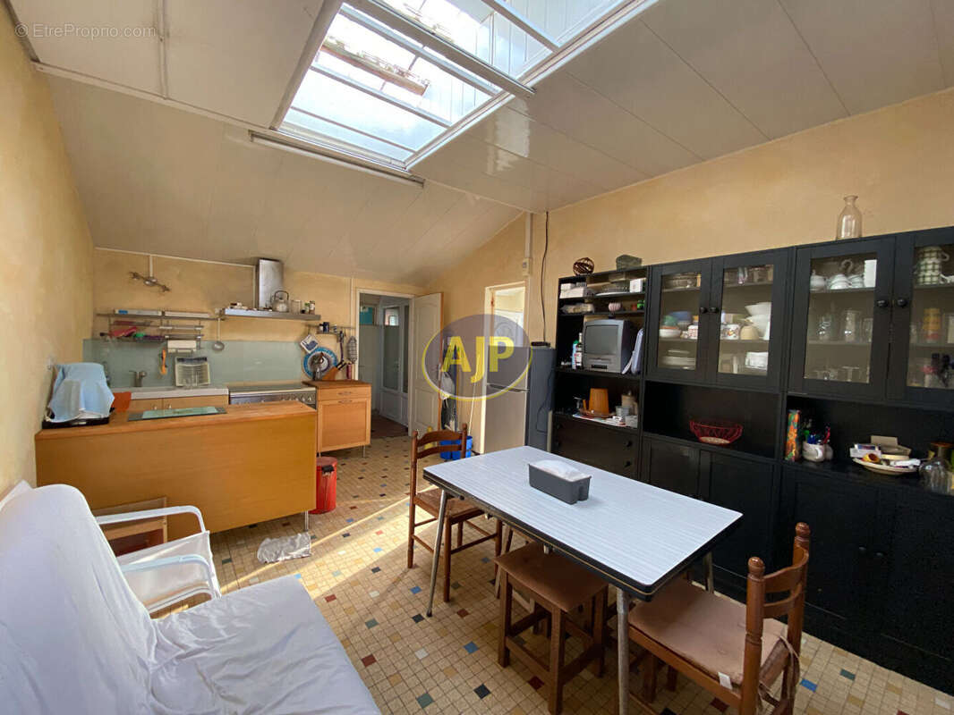 Maison à VENDAYS-MONTALIVET