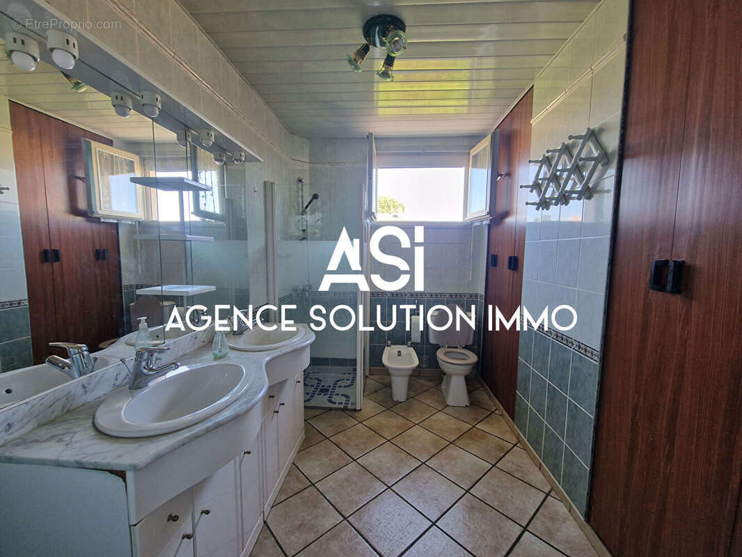 Maison à SAINT-PIERRE-LA-COUR