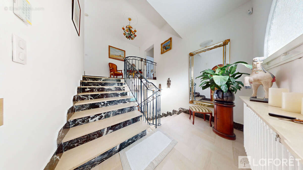 Maison à FREJUS