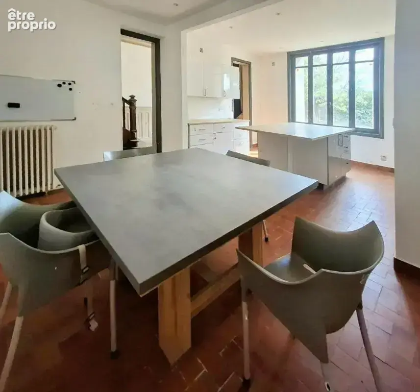 Maison en pierre, 4 chambres, garage attenant et grand terrain à 5 min de Saint-André-de-Cubzac - photo 4