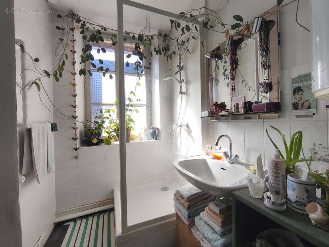 Appartement à BRENOD