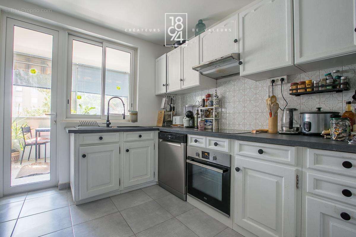 Appartement grand T3 rénové à vendre Aix-En-Provence  86 m²  Calme I Parking - photo 2
