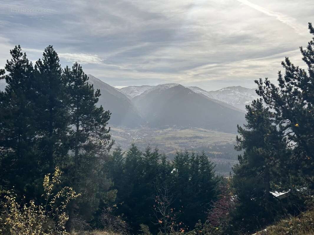 Terrain à FONT-ROMEU-ODEILLO-VIA