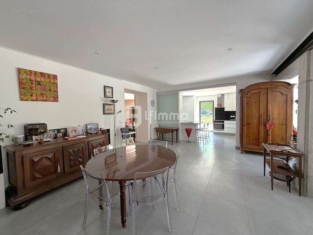 Maison à AYGUEMORTE-LES-GRAVES