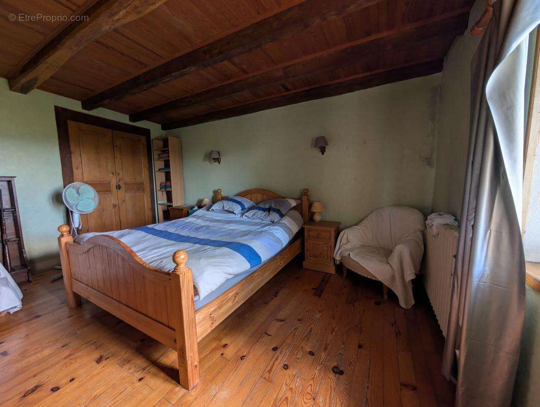 Maison à MOYE