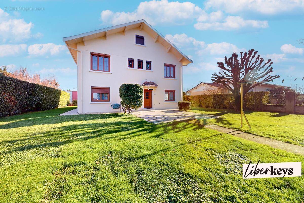 Maison à PUSIGNAN