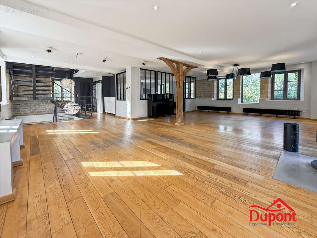 Maison 680 m² à Tournes  - photo 3