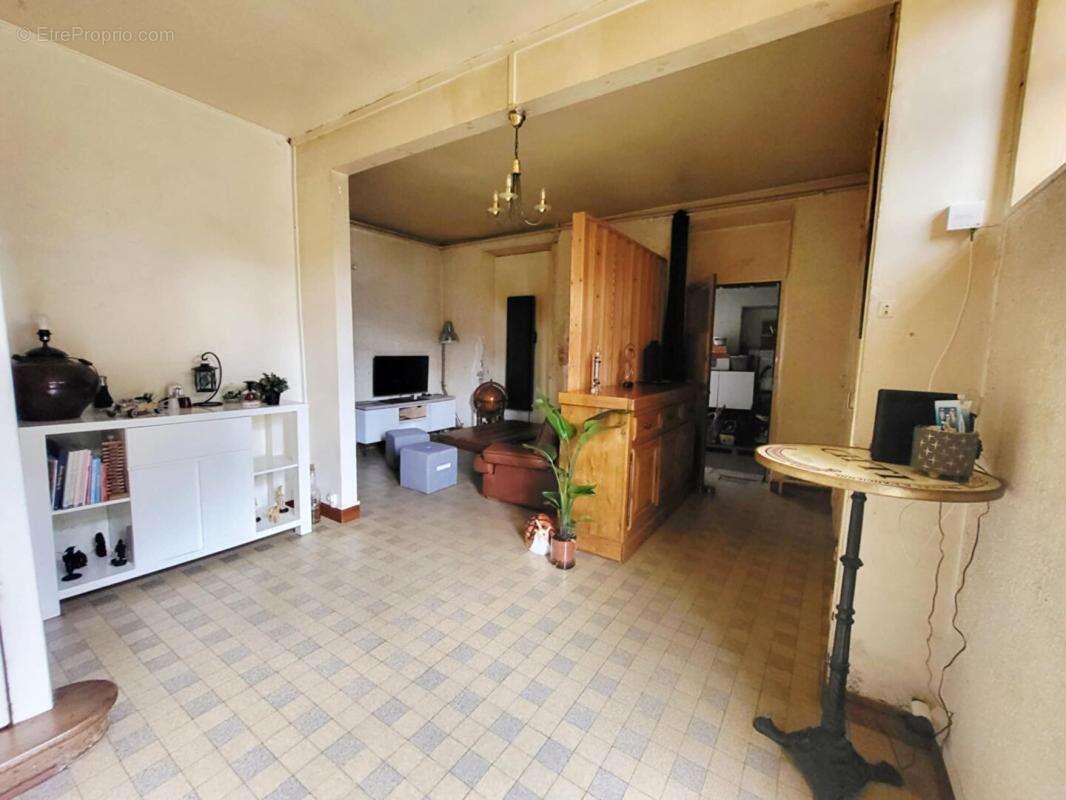 Grande maison à Guillerval avec dependances - photo 5
