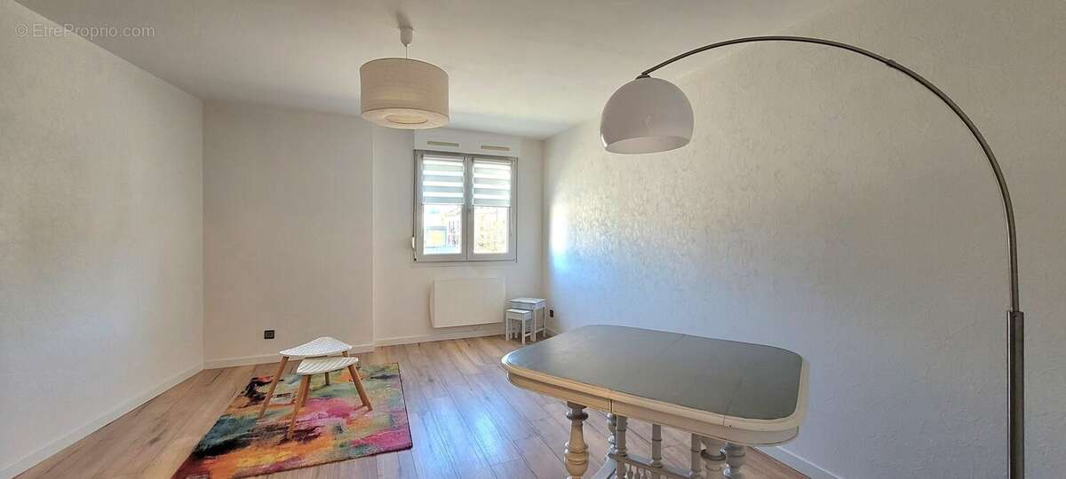 Appartement à ETIVAL-CLAIREFONTAINE