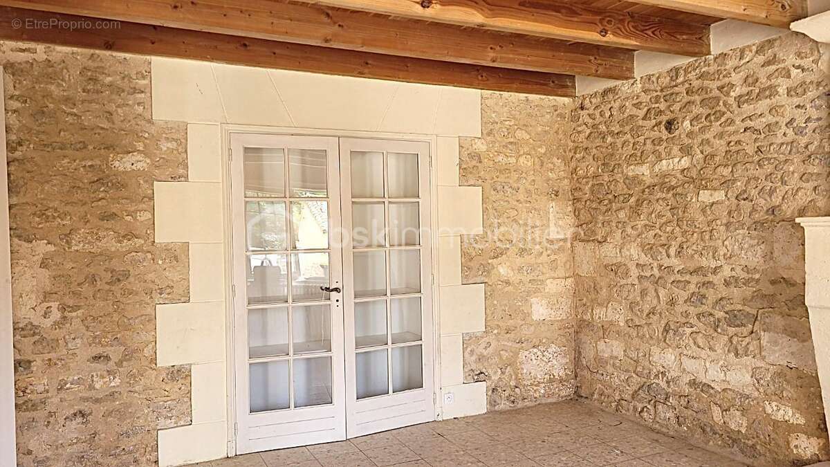 Maison à GOND-PONTOUVRE