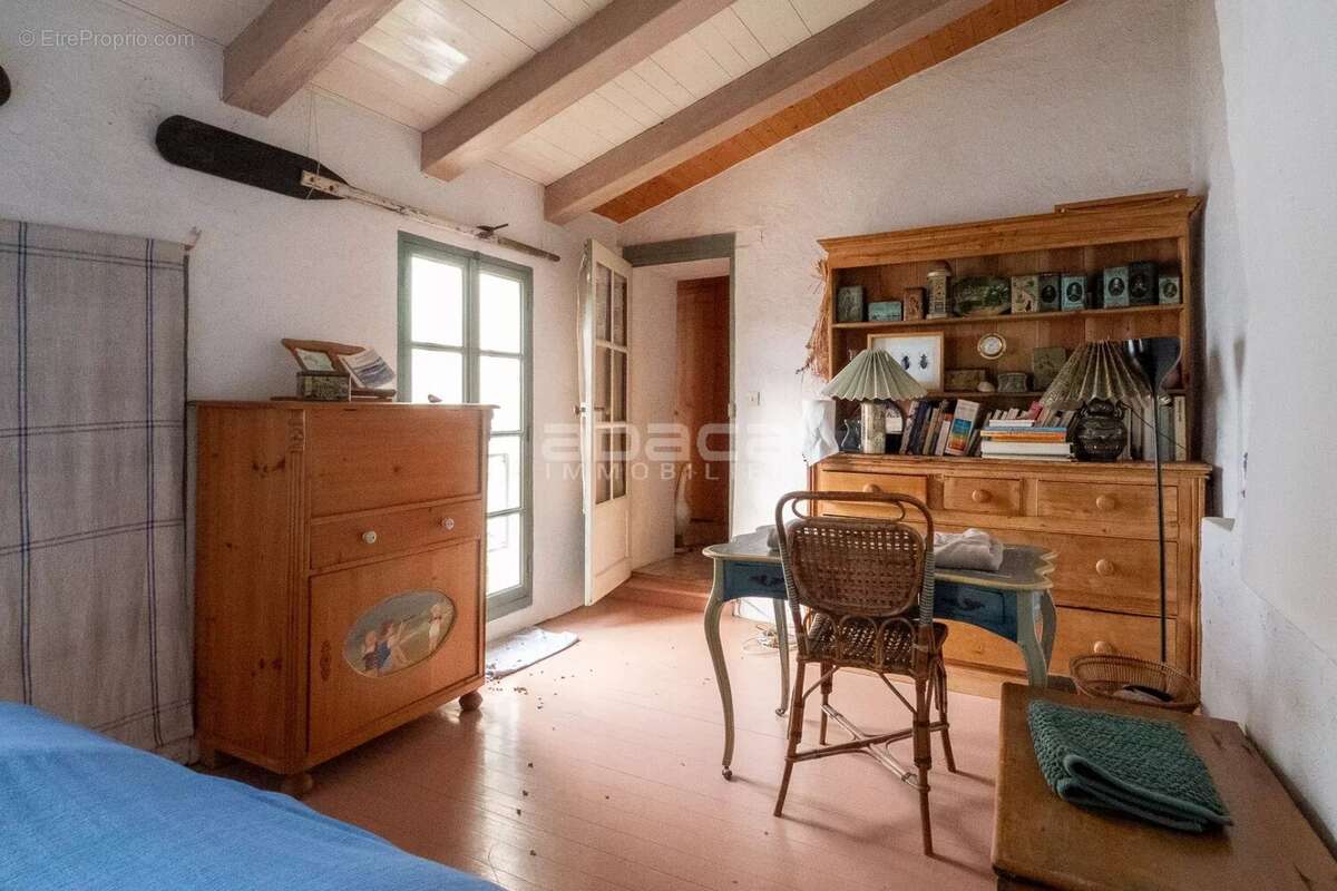 Maison à LES PORTES-EN-RE