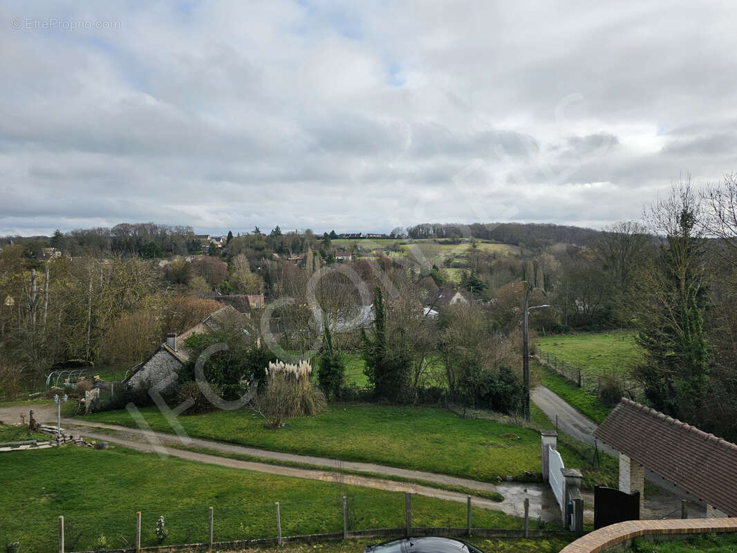 Maison à LA CHAPELLE-REANVILLE