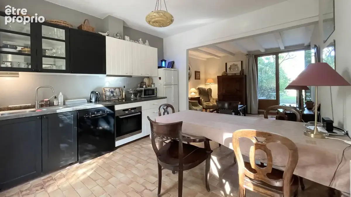 Saint-Quentin la Poterie, mas de village avec dépendance, jardin et piscine - photo 9