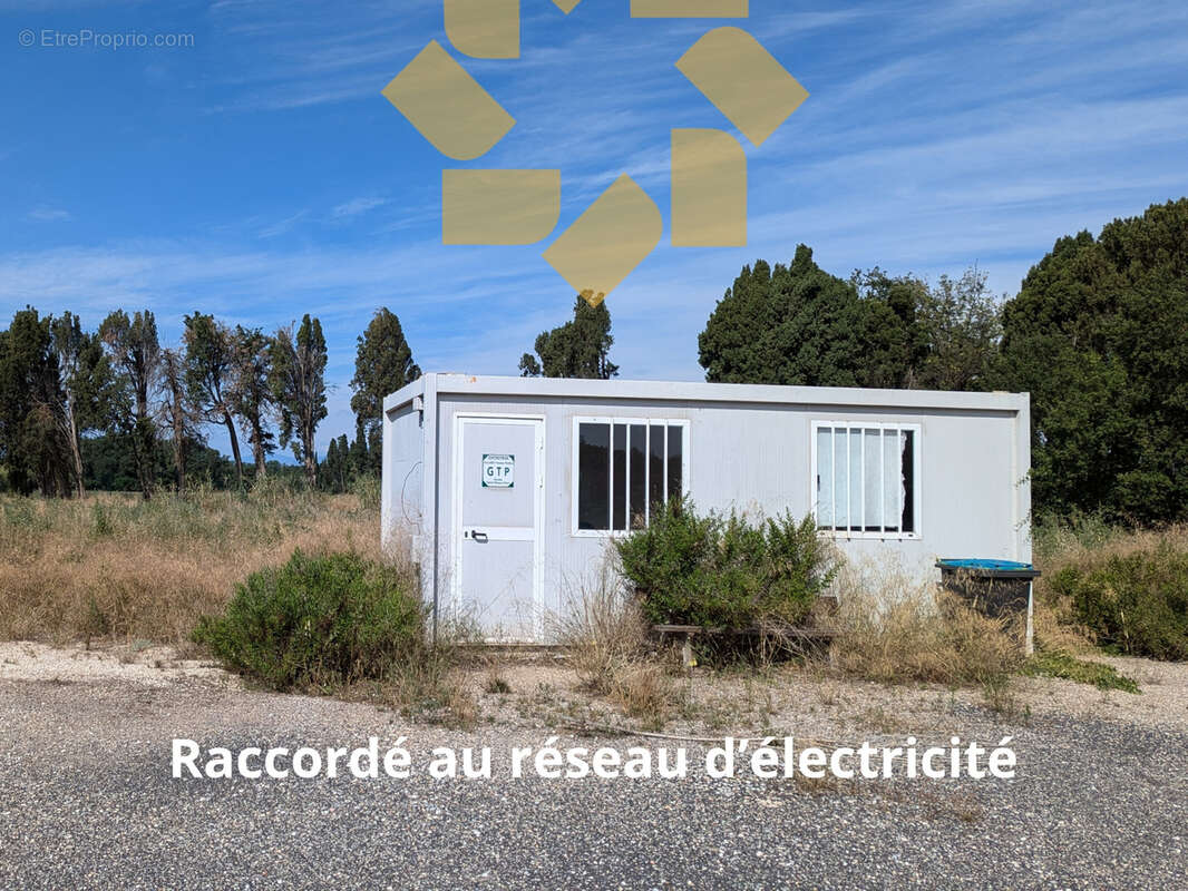 Terrain à PEZILLA-LA-RIVIERE