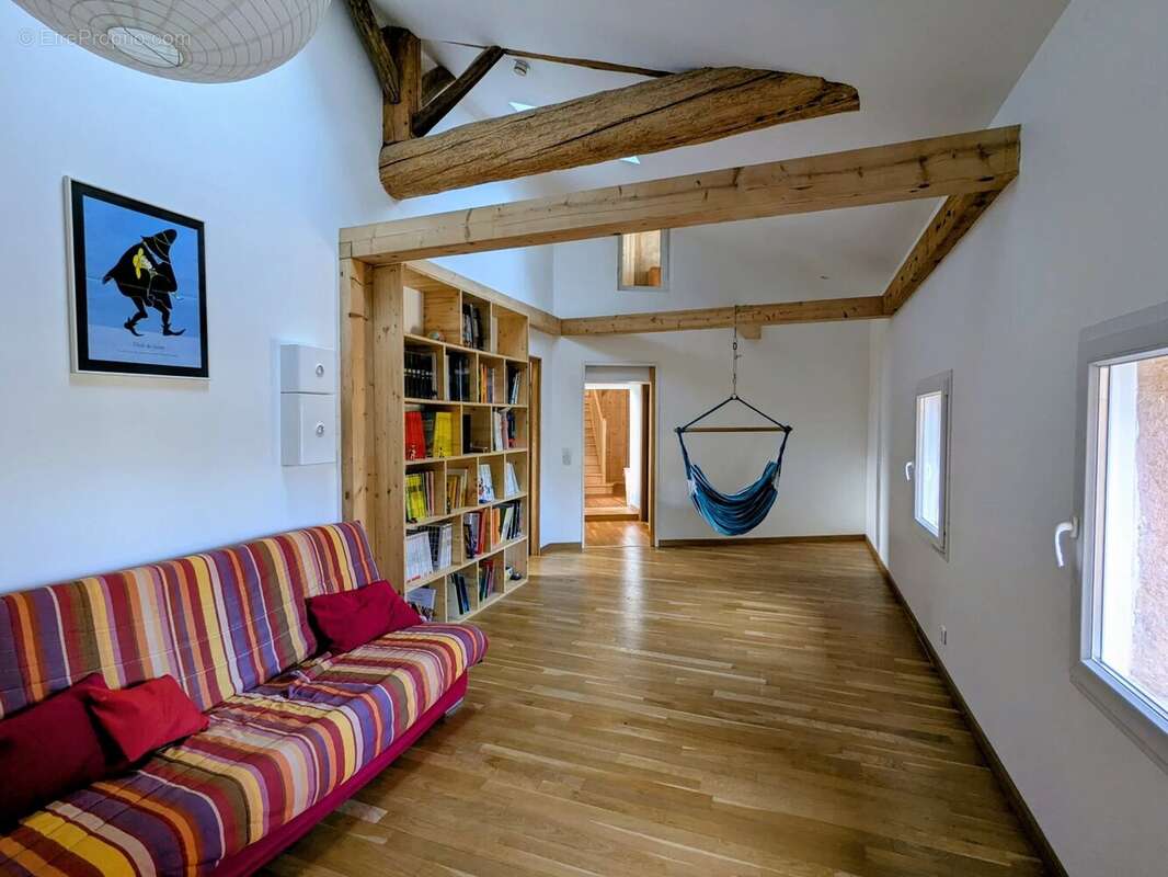 Maison 225 m² à Hurigny  - photo 18