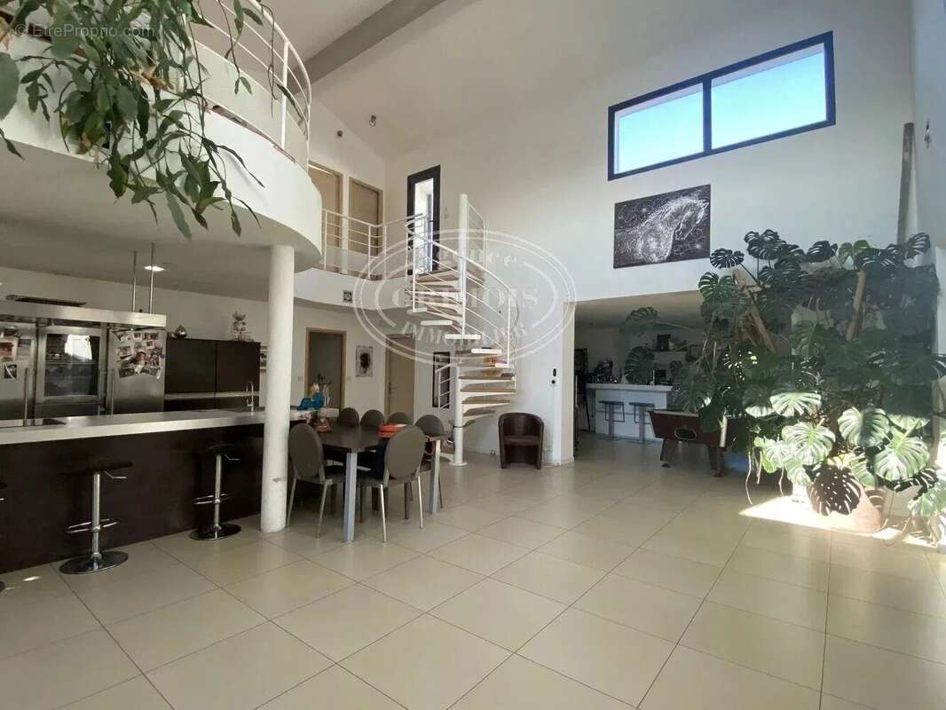 Maison à CASTELGINEST