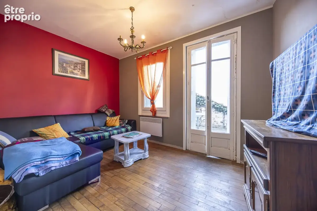 Maison 5 pièces 78 m² à vendre à Pleaux (15700) - photo 5