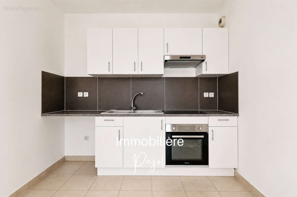 Appartement à MARSEILLE-7E