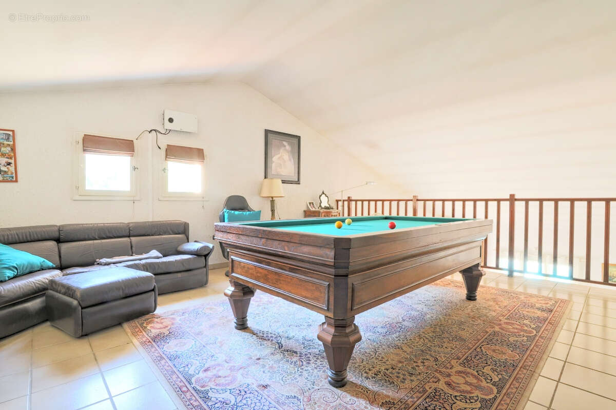 Maison à SOLLIES-TOUCAS