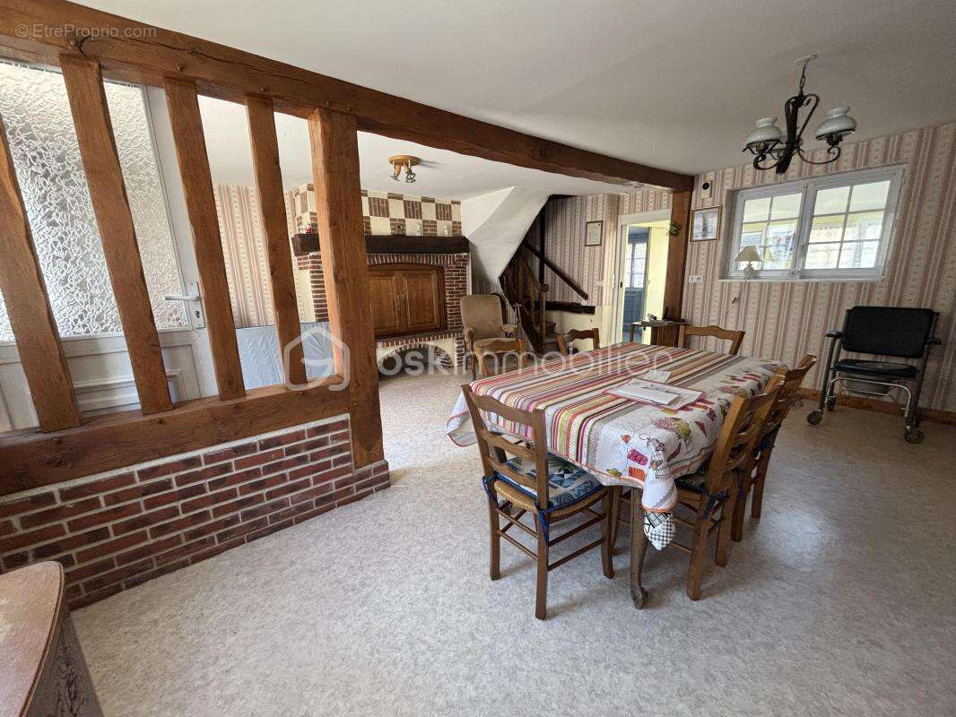 Maison à CORMEILLES