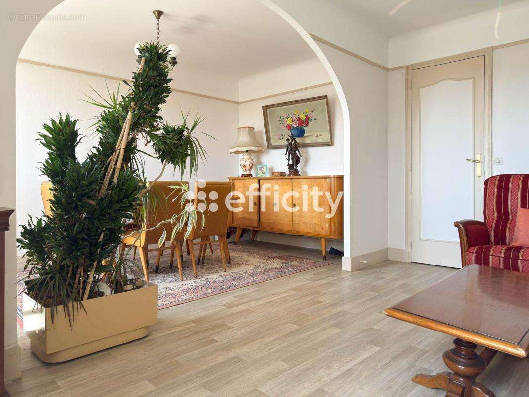 Appartement à COLOMBES