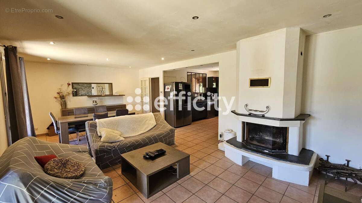 Maison à SAINT-PAUL-EN-FORET