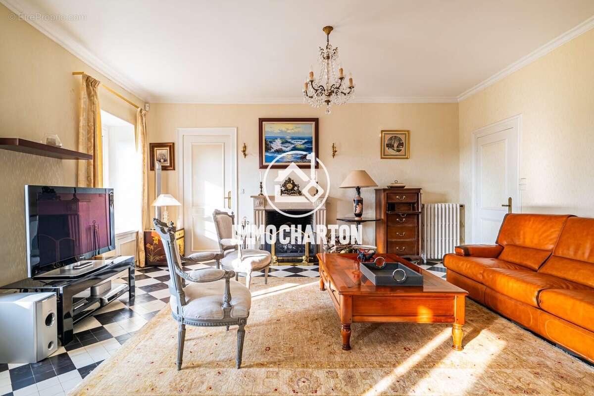 Maison à SAINT-PAVACE
