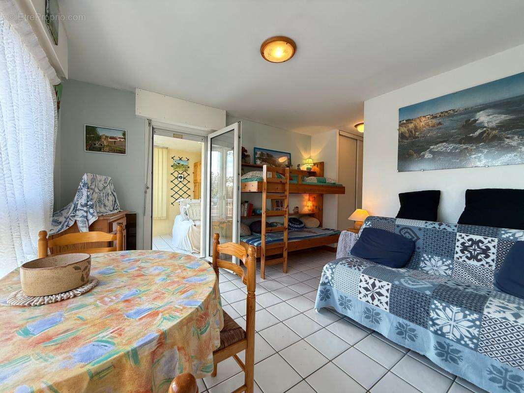 Appartement à VAUX-SUR-MER