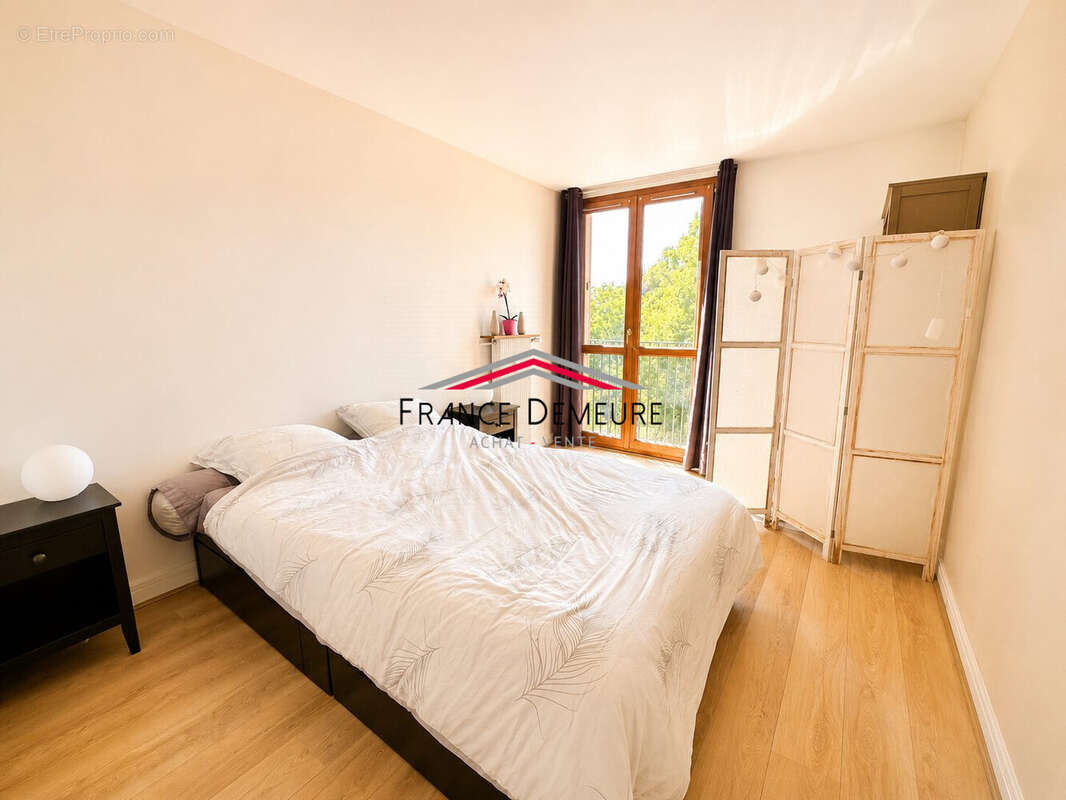 Appartement 74 m² à Franconville  - photo 8