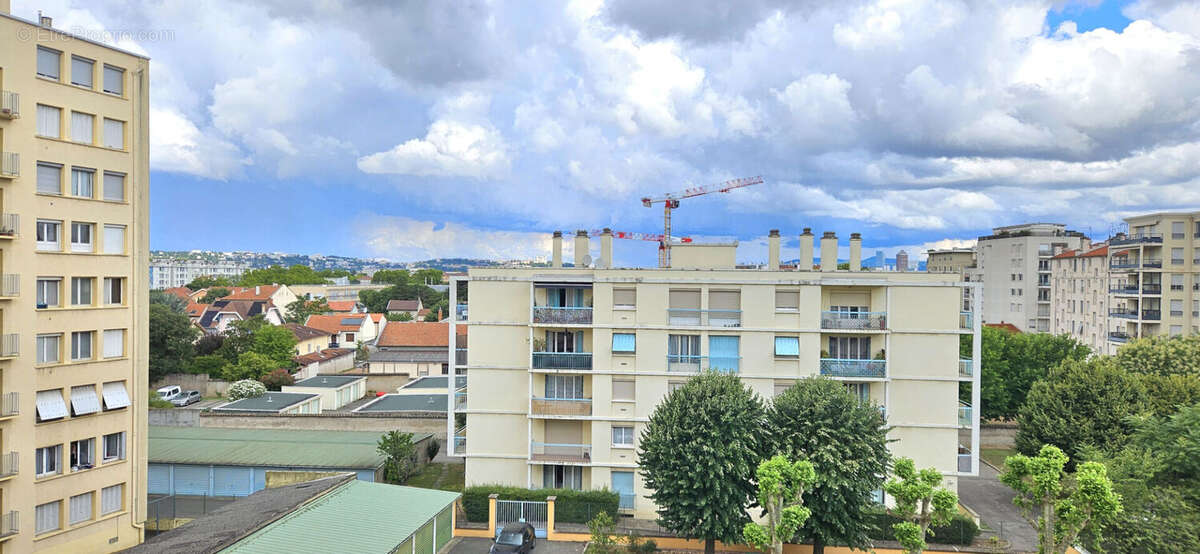 Appartement à LYON-8E