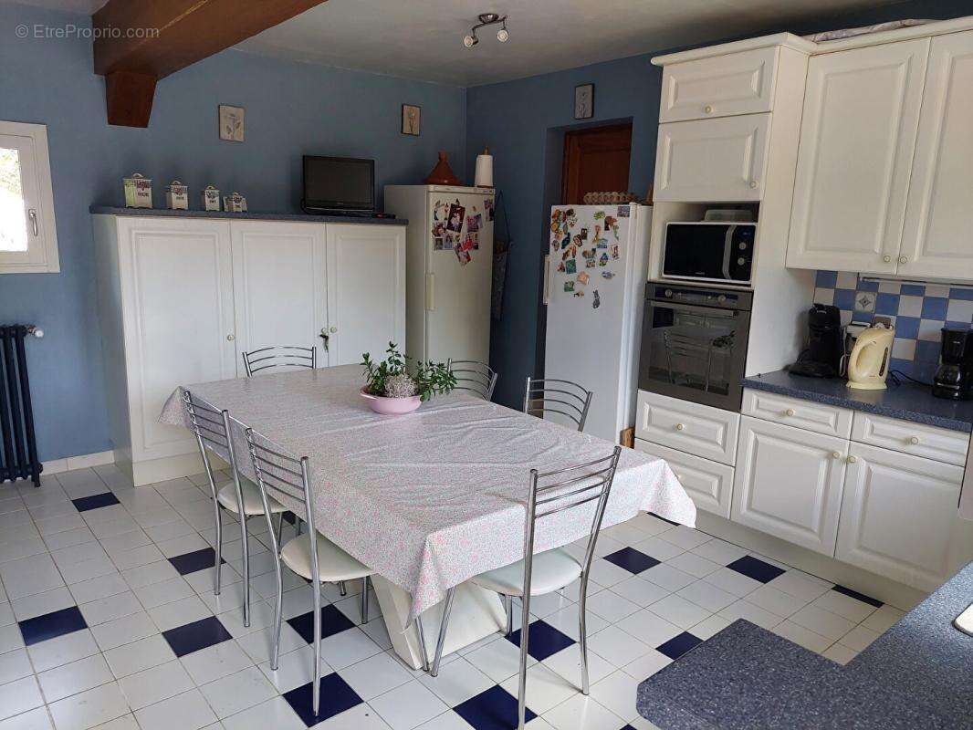 Ancien corp de ferme  7150 m² - photo 4