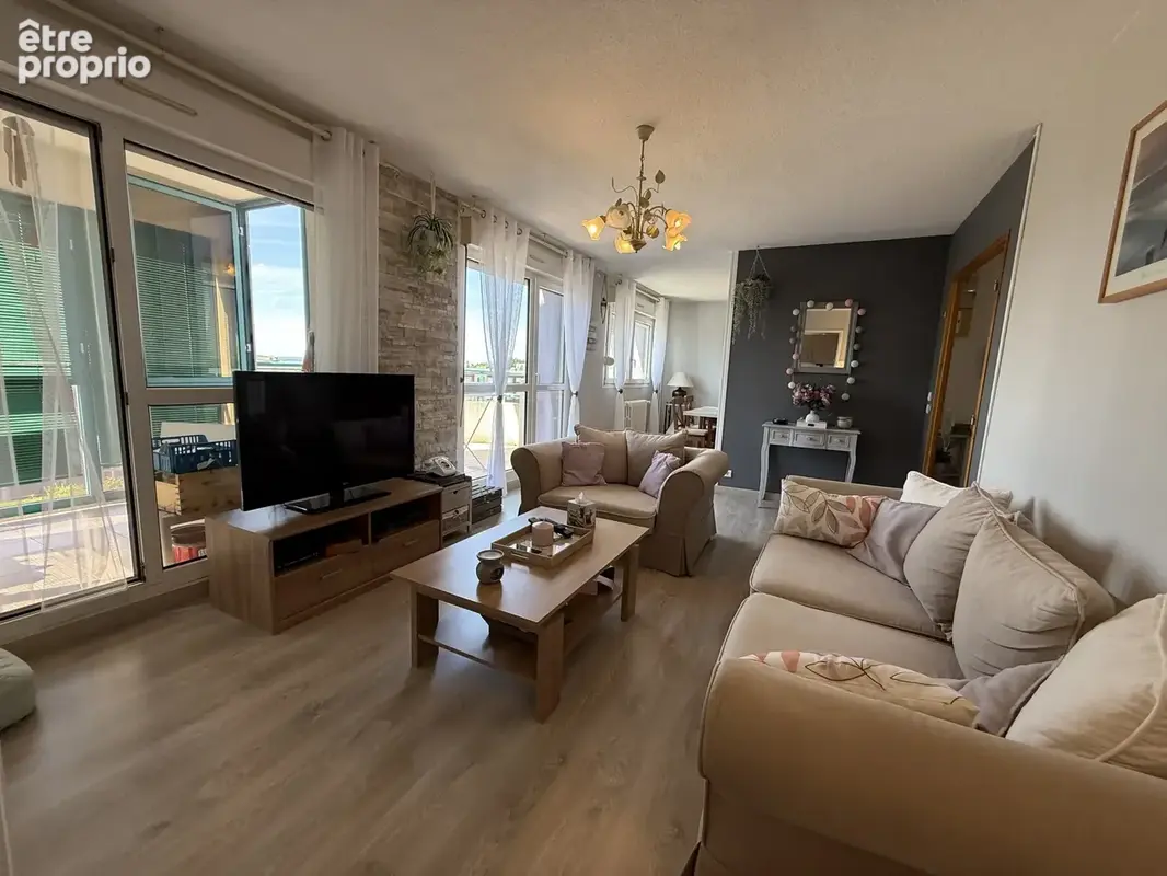 Appartement 5 pièces   82,20 m2   veranda et balcon - photo 4