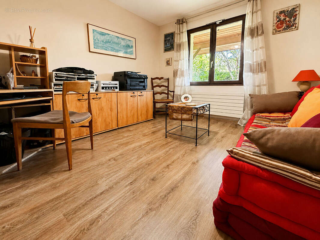 EXCLUSIVITÉ : Maison familiale bon état général au calme absolu à Magonty - photo 9