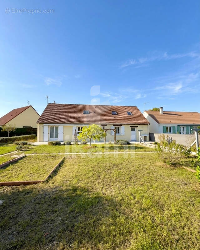 Maison à LAMOTTE-BEUVRON